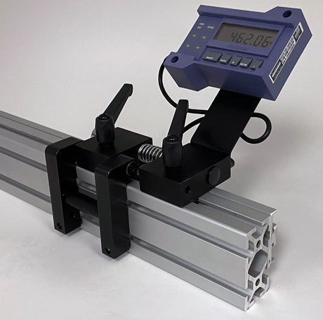 Measurement device with digital display on top of an aluminum profile